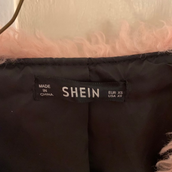 Faux fur jacket - Picture 3 of 3